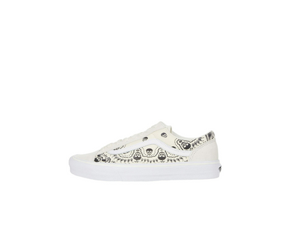 WHITE BANDANA TOPGRADE SHOES UNISEX SIZES (W-BAN)
