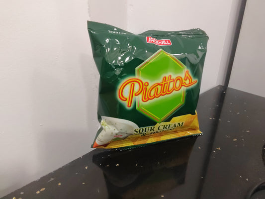 PIATTOS SOUR CREAM AND ONION 40g